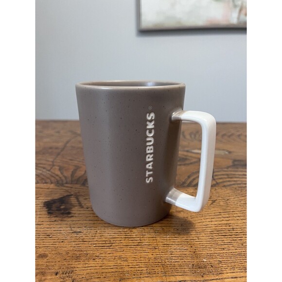 Starbucks Mugs 2 Mug Set.  Tan With White Handle And Metallic.  Excellent - Picture 5 of 8